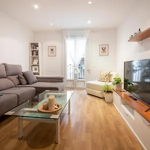 https://spacious-central-old-town-apartment.sansebastianhotels.net